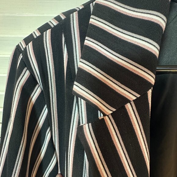 Torrid Black Pinstripe Longline Single-Button Blazer – Women’s Size 1X - Picture 3 of 12